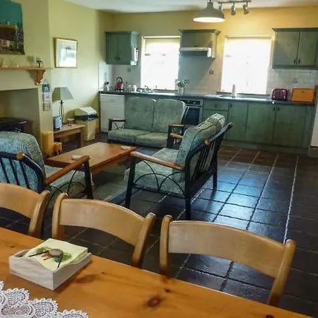 Holiday home 6 Lios Na Sioga Belmullett An Geata Mor