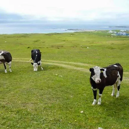 6 Lios Na Sioga Belmullett Holiday home *