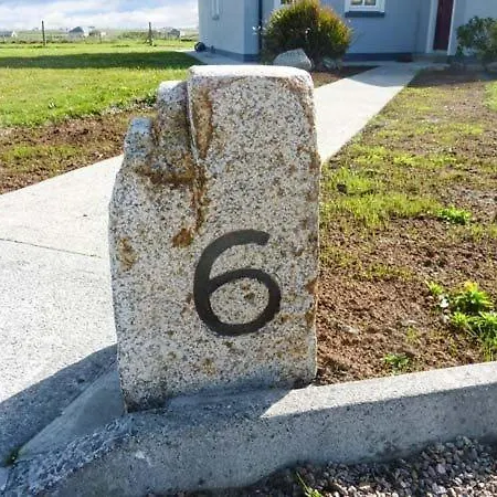 6 Lios Na Sioga Belmullett Holiday home *